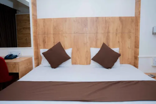 BEST AC ROOMS AT AFFORDABLE PR