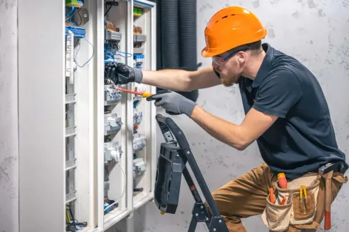 Searching for the Best Electrical Contractor in Ba