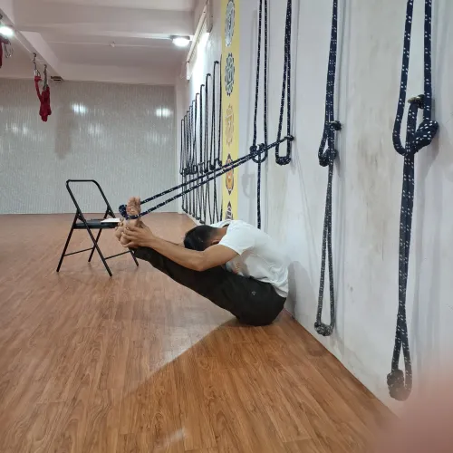 Best Male Yoga Teacher in Pita