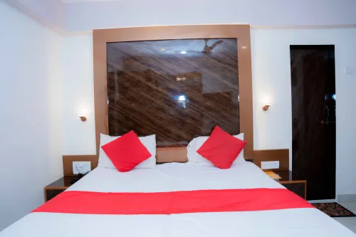 NEAT CLEAN & COMFORTABLE ROOMS