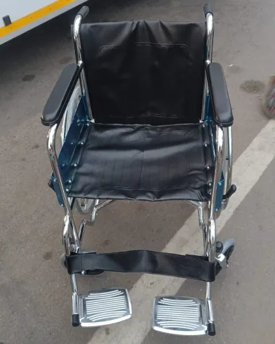 Foldable Wheelchair renta