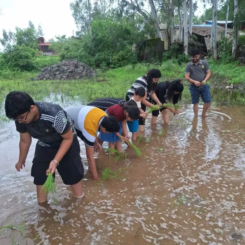 Muddy feet, happy faces and lo