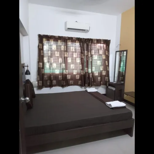 Maduraa serviced apartment 
Th
