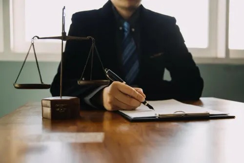 Finding the Best Advocate in M
