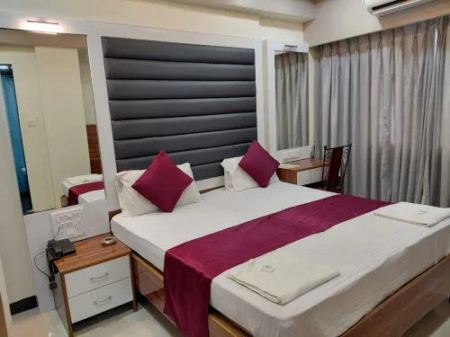 NEAT CLEAN & COMFORTABLE ROOMS