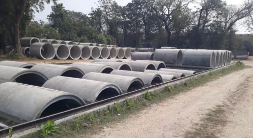 We provide premium quality Hume Pipe RCC Pipe in V