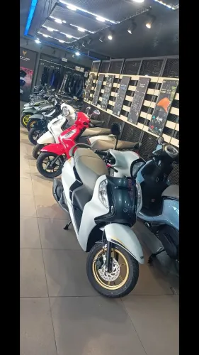 The Fascino 125 Fi Hybrid is a