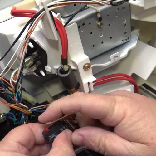 microwave oven not turning on