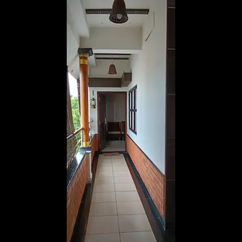 Maduraa serviced apartment.
Th
