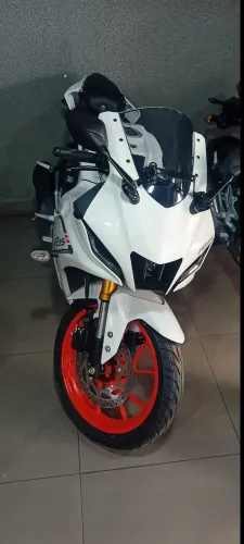S.S. Yamaha offers Yamaha R15 
