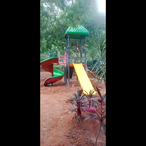 We are a manufacturer of children's play equipment