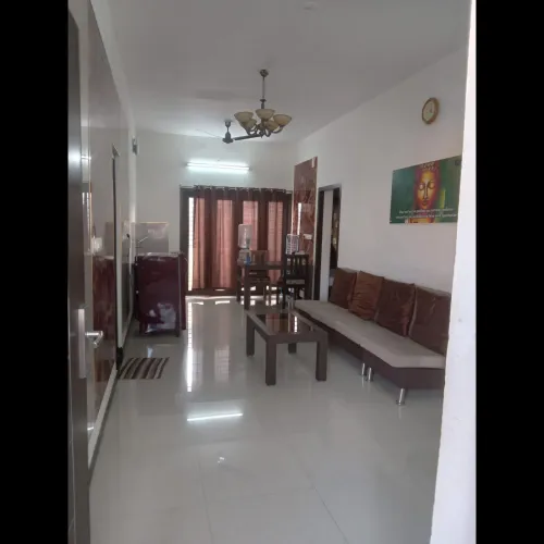 Maduraa serviced apartment 
Th