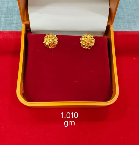 gold earrings for assessment