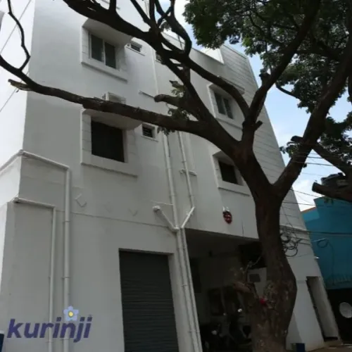 best ladies hostel in peelamed