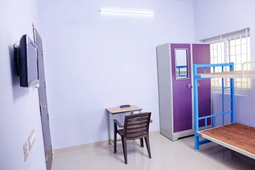 Kurinji Women’s Hostel proudly