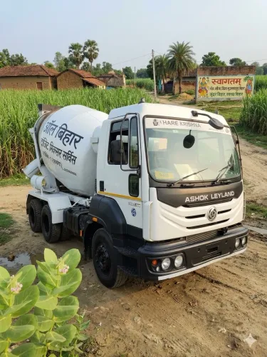 8 cum transit mixer hire servi