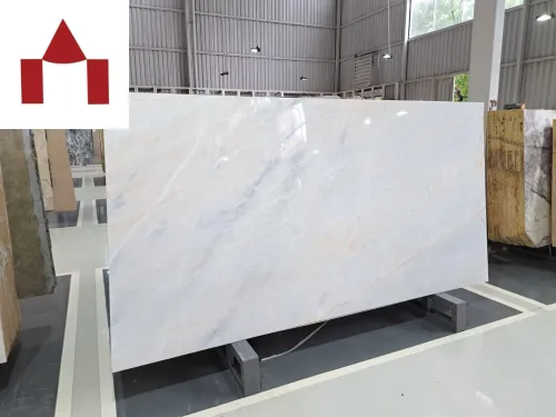 White and light-coloured inter