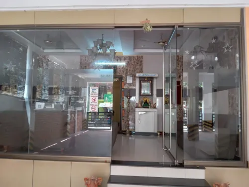 Maduraa serviced apartment
Thi