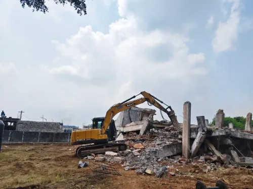 Building demolition contractor