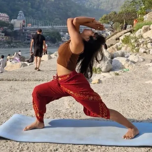 Best Female Yoga Teacher At Ho