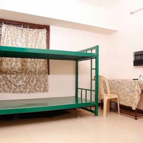 boys hostel near gandhipuram c