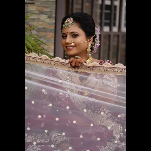 Best Candid Wedding Photography in Ahmedabad Cap