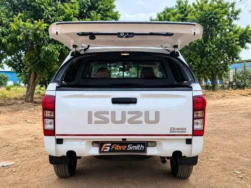 ISUZU D-MAX Customization Double Door Access 