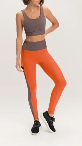Fabric: Polyester + Spandex / Nylon + SpandexFeat