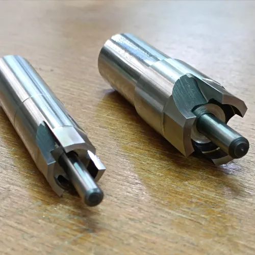 We offer customized face grooving cutter. This cut
