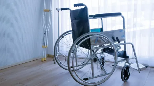 Choosing a Commode Wheelchair for Home Care in Nag