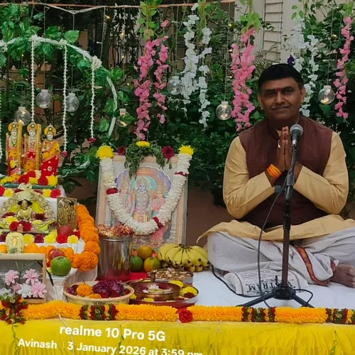 Navratri Puja by North Indian