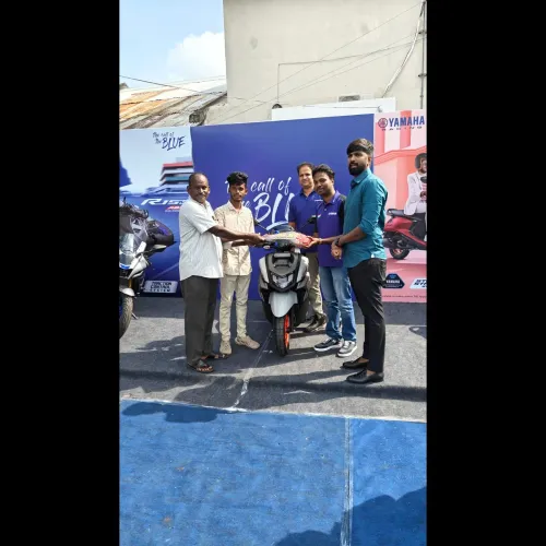 SS MOTOCORPZ helps customers e